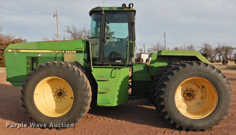 image for item HN9073 1990 John Deere 8760  4WD tractor