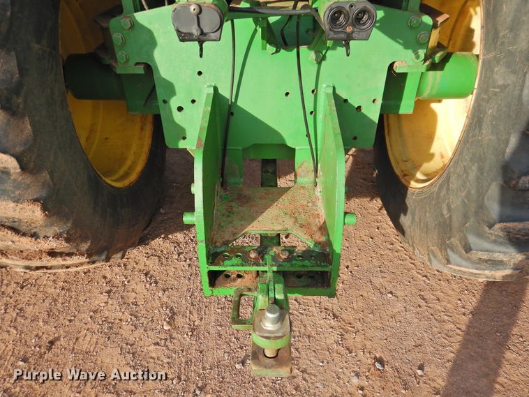 image for item HN9073 1990 John Deere 8760  4WD tractor