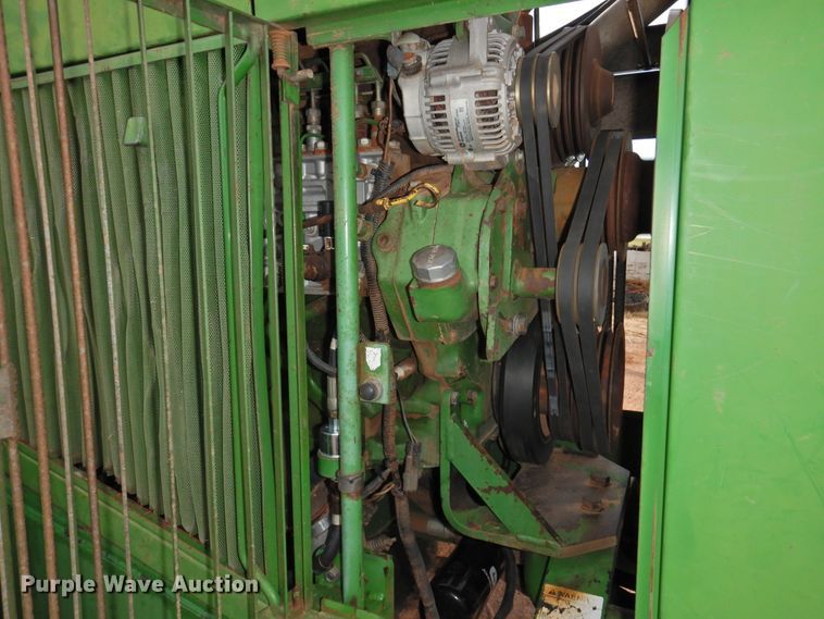 image for item HN9073 1990 John Deere 8760  4WD tractor