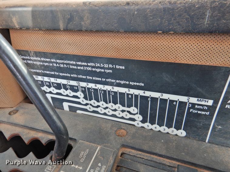 image for item HN9073 1990 John Deere 8760  4WD tractor