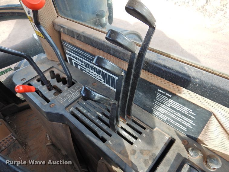 image for item HN9073 1990 John Deere 8760  4WD tractor