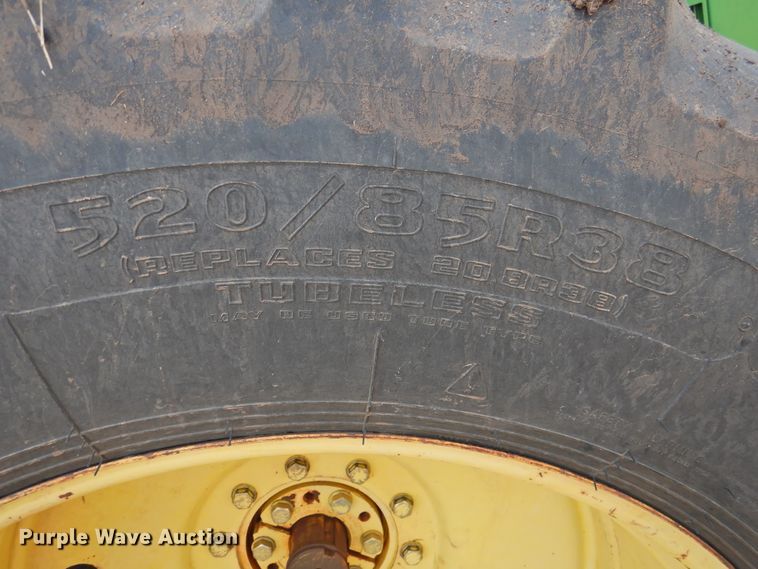 image for item HN9073 1990 John Deere 8760  4WD tractor