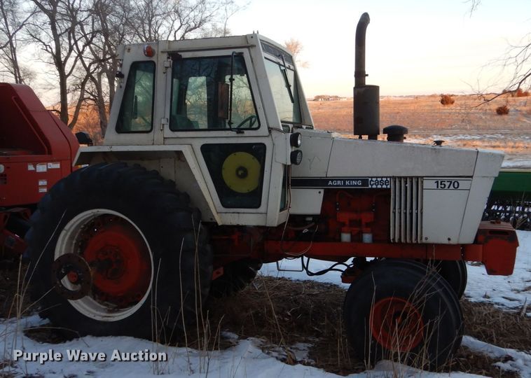 image for item HS9805 1977 Case 1570  tractor