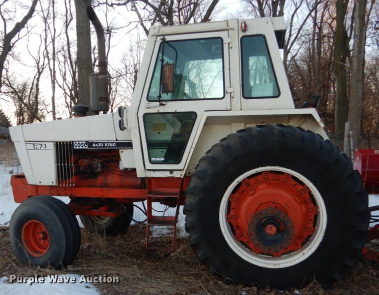 image for item HS9805 1977 Case 1570  tractor