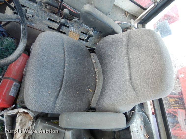 image for item HS9805 1977 Case 1570  tractor