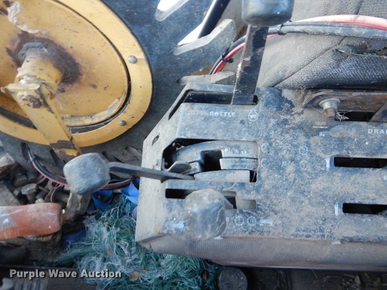 image for item HS9805 1977 Case 1570  tractor