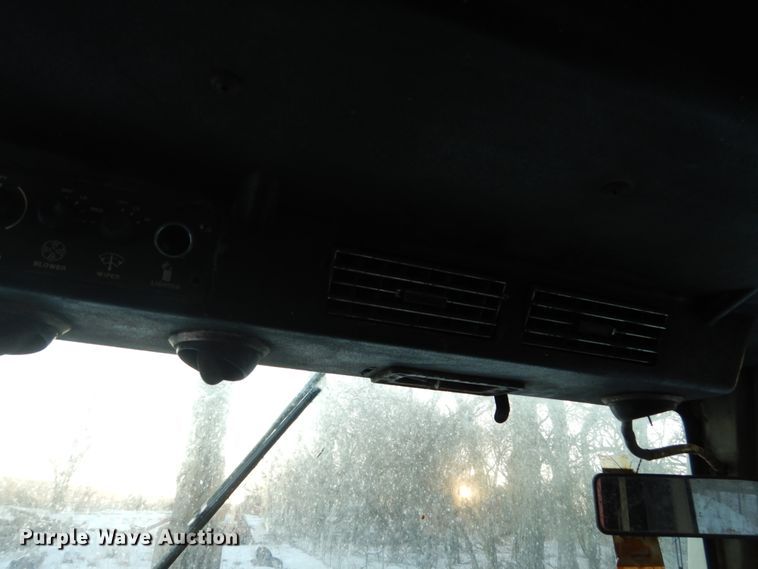 image for item HS9805 1977 Case 1570  tractor