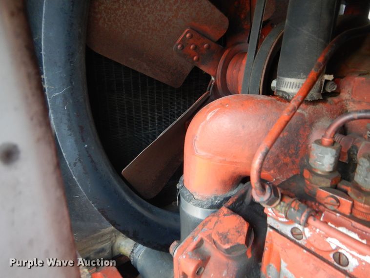 image for item HS9805 1977 Case 1570  tractor