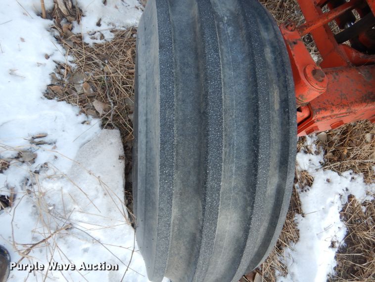 image for item HS9805 1977 Case 1570  tractor