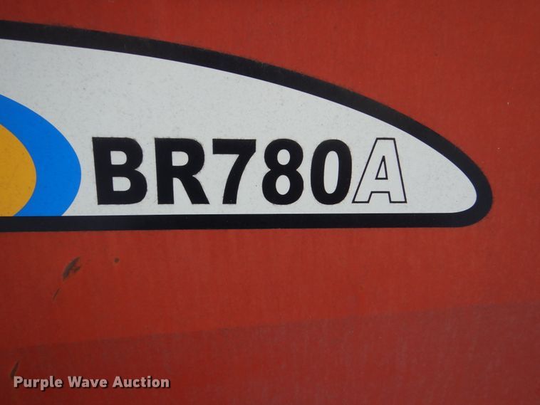 image for item HS9806 2006 New Holland BR780A  round baler