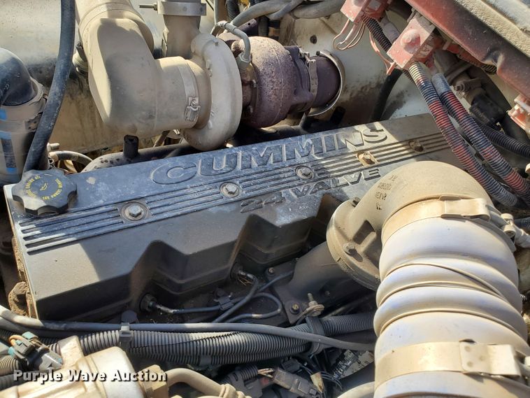 image for item HW9568 2000 Freightliner FL70  grain truck