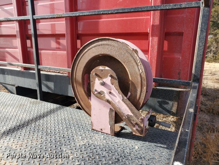 image for item HW9568 2000 Freightliner FL70  grain truck