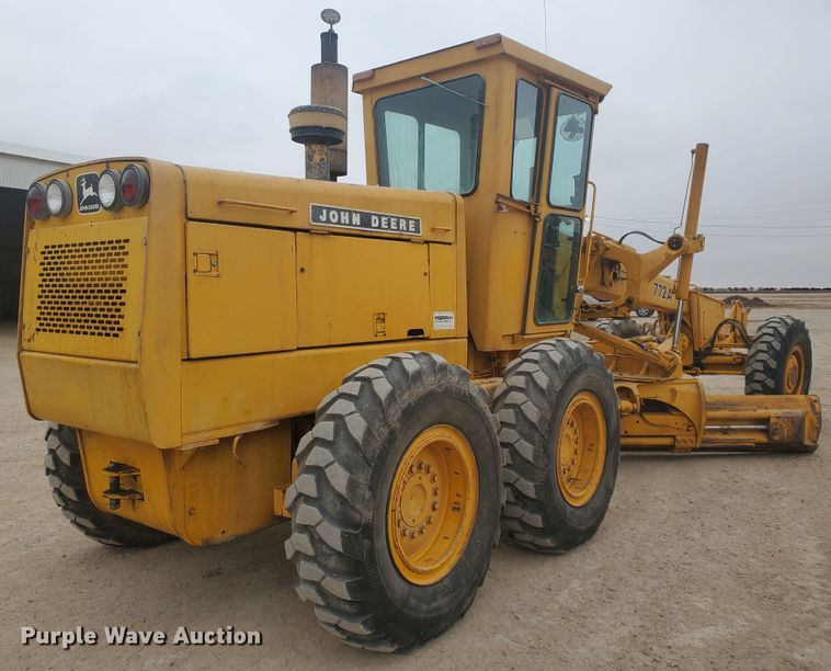 image for item HW9609 1979 John Deere 772A  motor grader