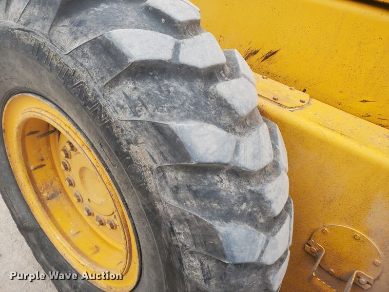 image for item HW9609 1979 John Deere 772A  motor grader