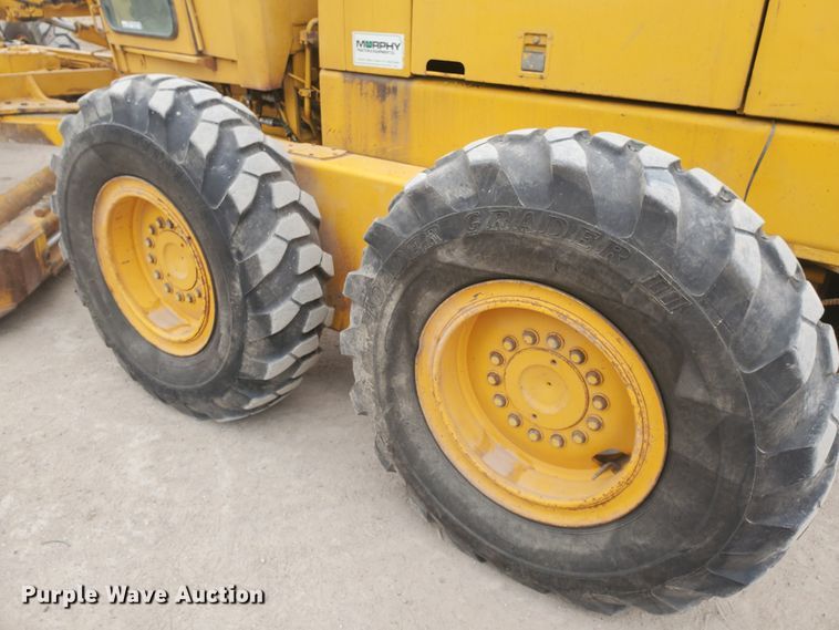 image for item HW9609 1979 John Deere 772A  motor grader