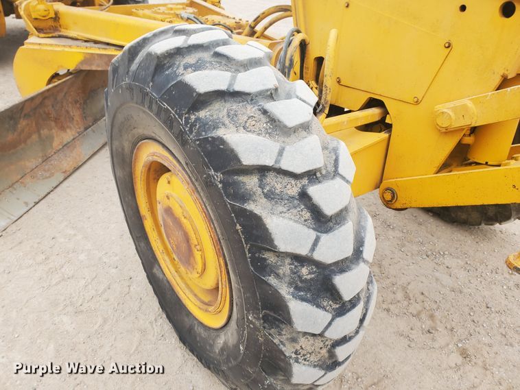 image for item HW9609 1979 John Deere 772A  motor grader