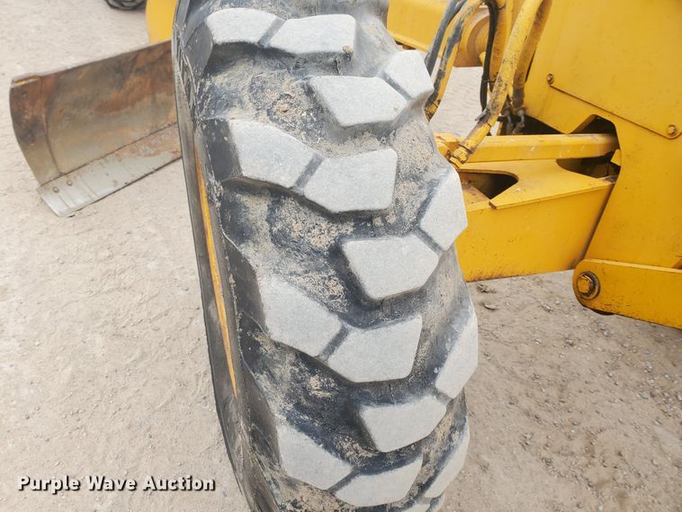 image for item HW9609 1979 John Deere 772A  motor grader