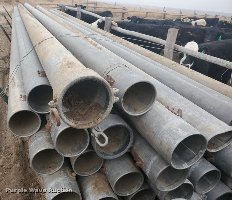 image for item HW9614 Approximately 43 pieces of aluminum irrigation pipes