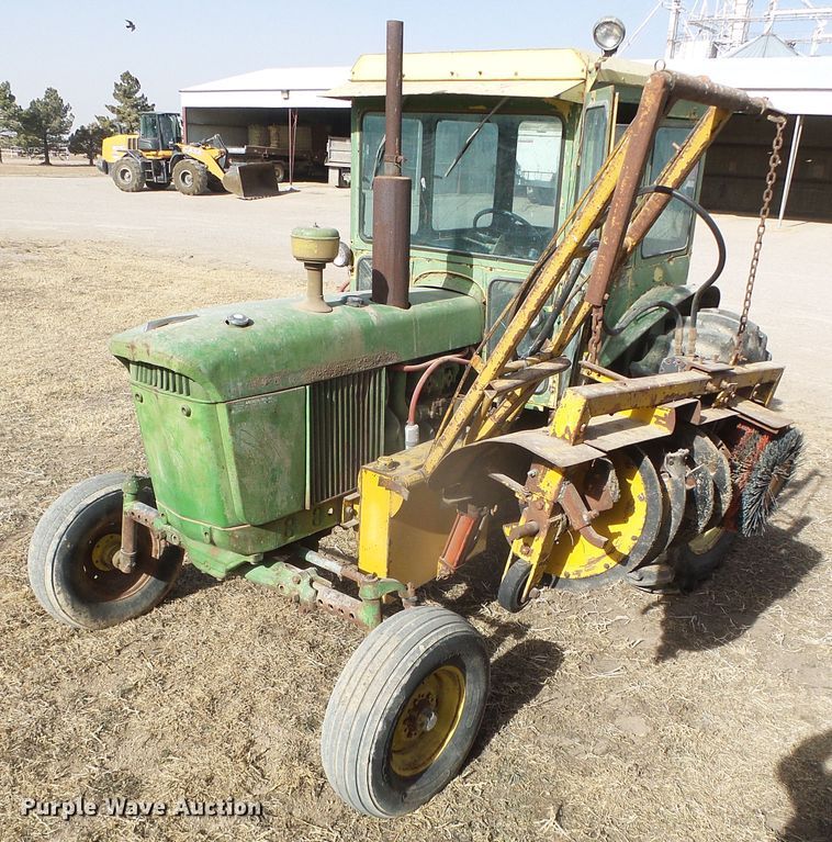 image for item HW9619 John Deere 3020  tractor