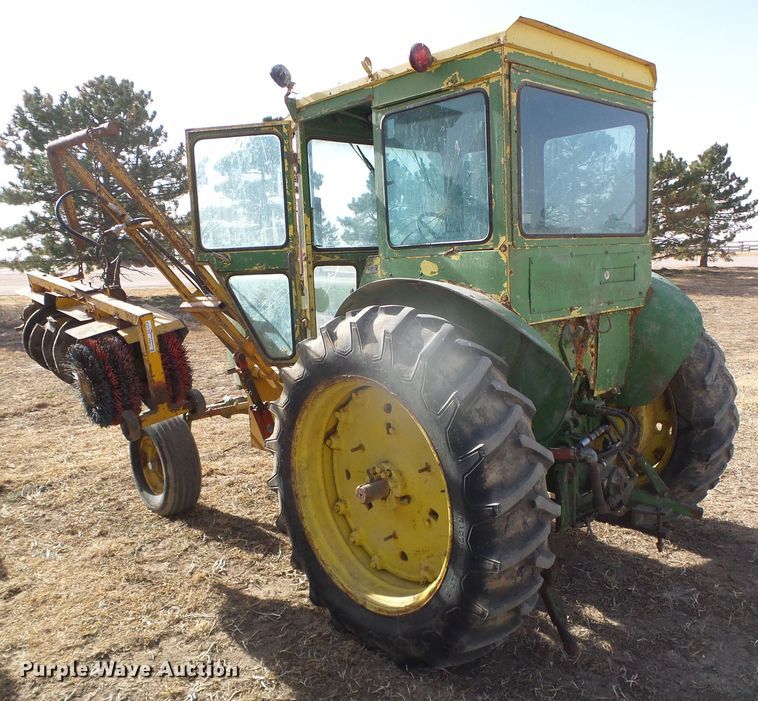 image for item HW9619 John Deere 3020  tractor