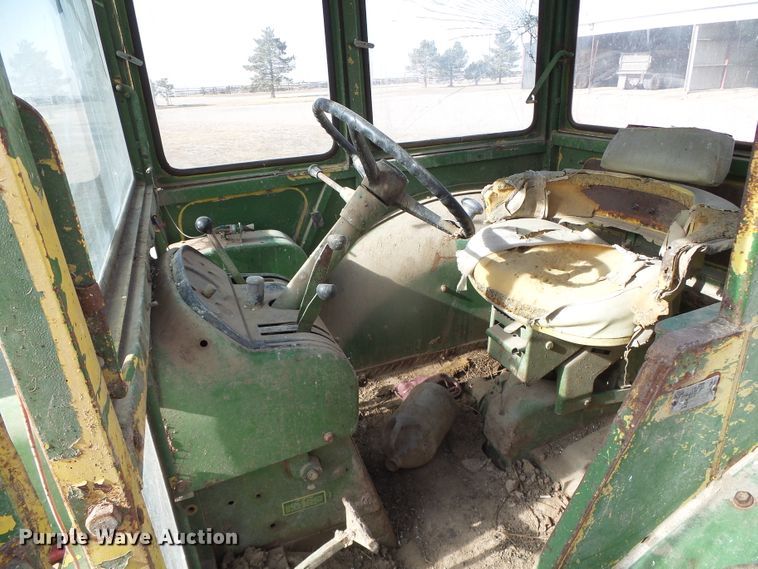 image for item HW9619 John Deere 3020  tractor