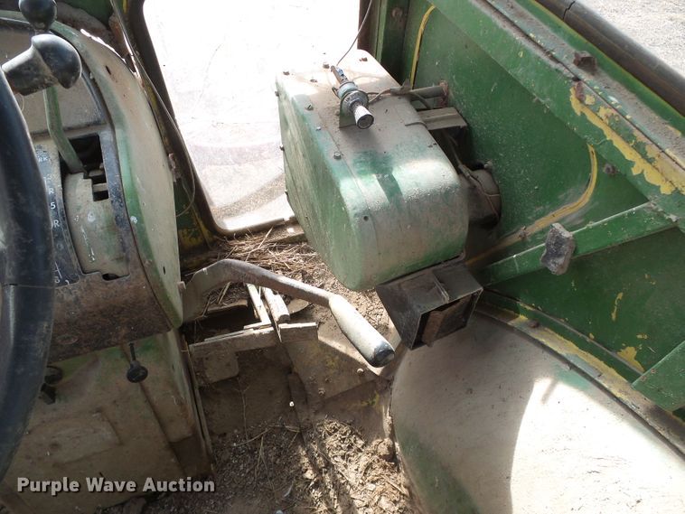 image for item HW9619 John Deere 3020  tractor