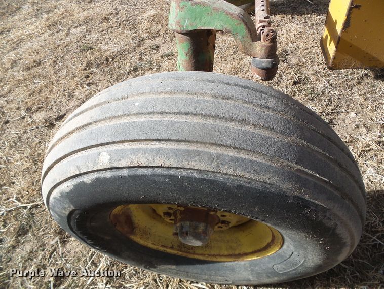 image for item HW9619 John Deere 3020  tractor