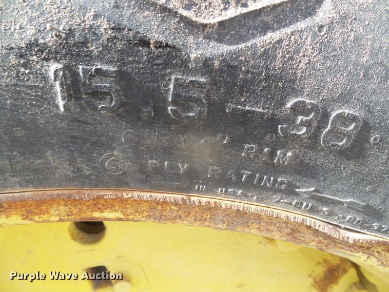 image for item HW9619 John Deere 3020  tractor