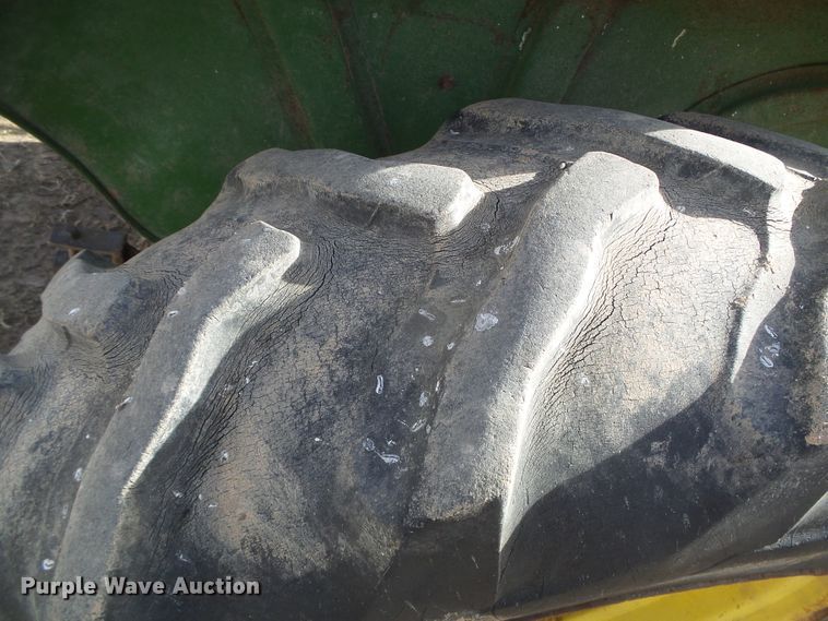 image for item HW9619 John Deere 3020  tractor