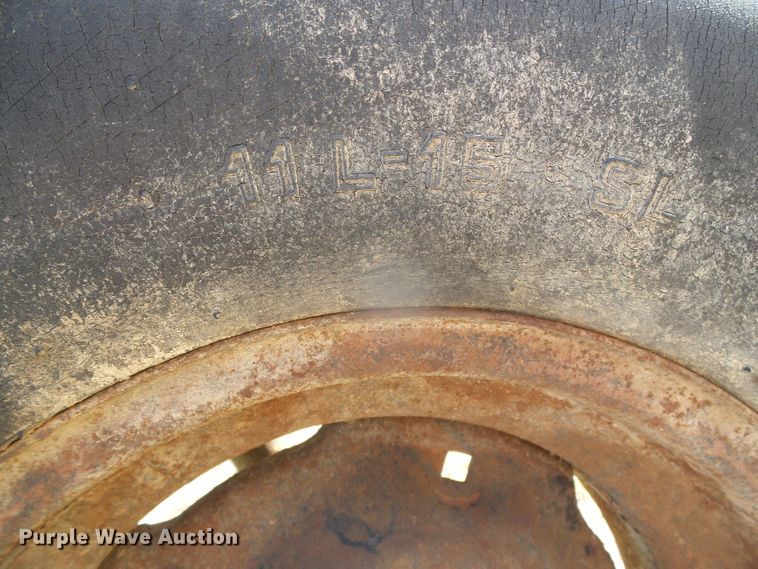 image for item HW9619 John Deere 3020  tractor