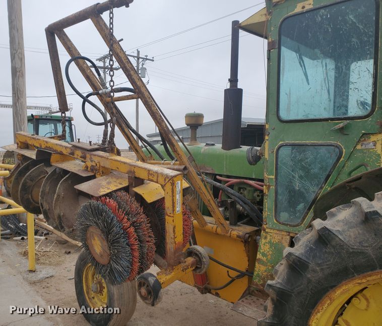 image for item HW9619 John Deere 3020  tractor