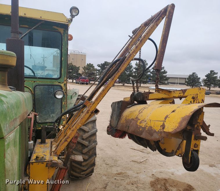 image for item HW9619 John Deere 3020  tractor