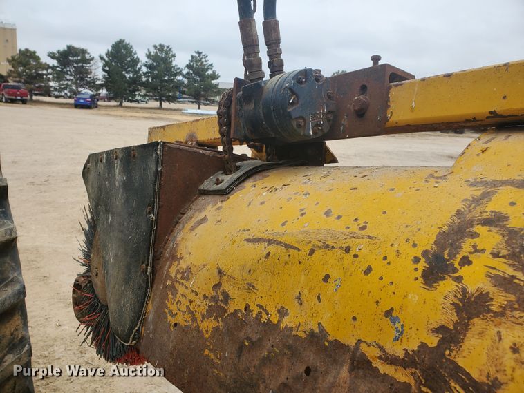 image for item HW9619 John Deere 3020  tractor