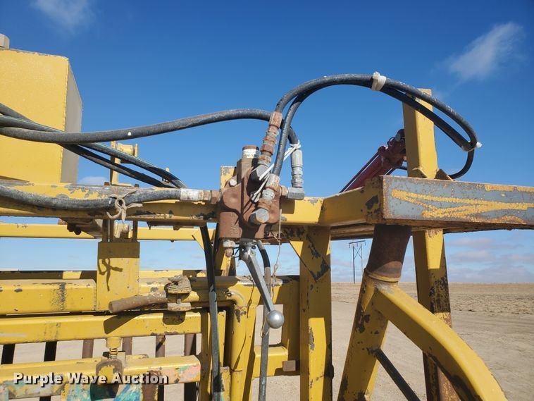 image for item HW9621 Flying W livestock squeeze chute