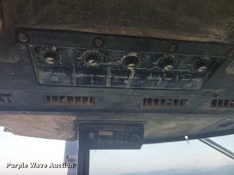 image for item HW9633 1976 John Deere 4630  tractor