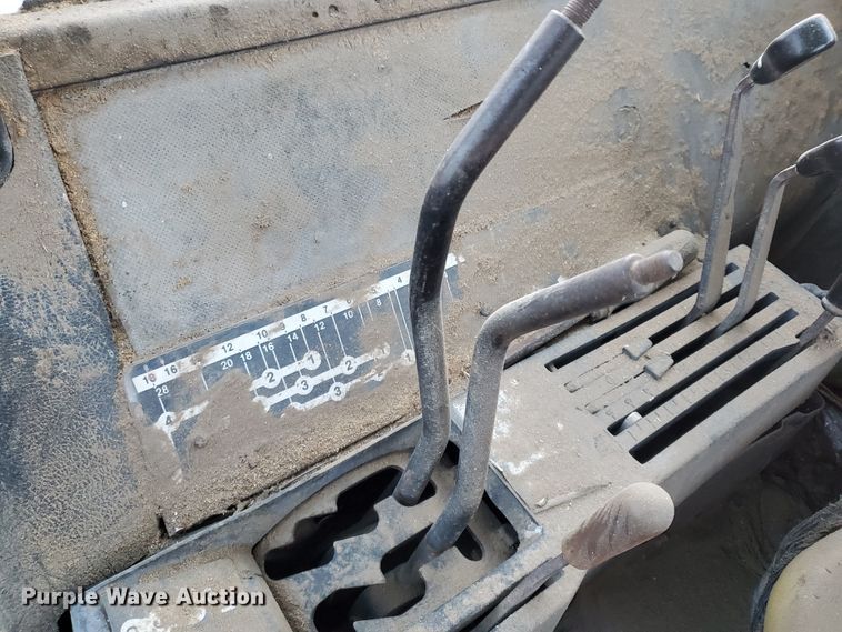 image for item HW9633 1976 John Deere 4630  tractor