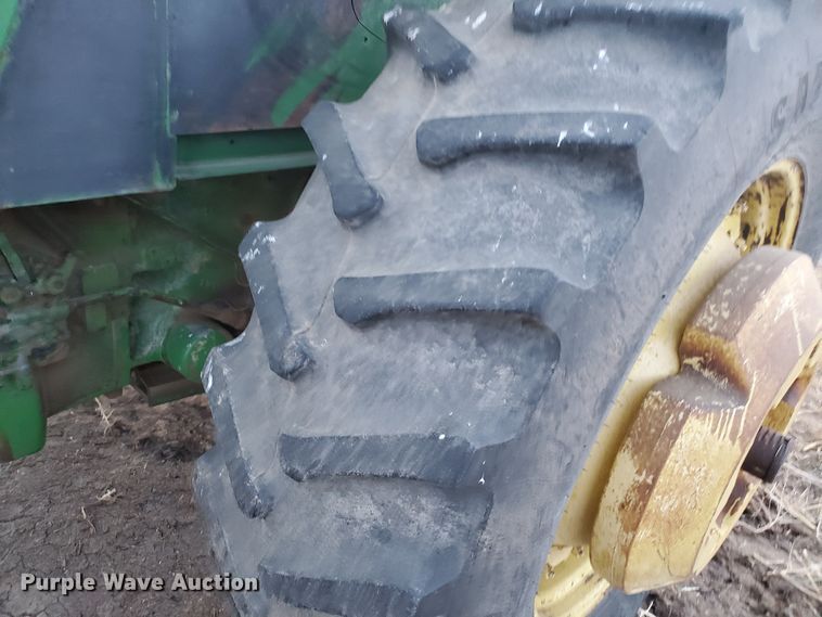 image for item HW9633 1976 John Deere 4630  tractor