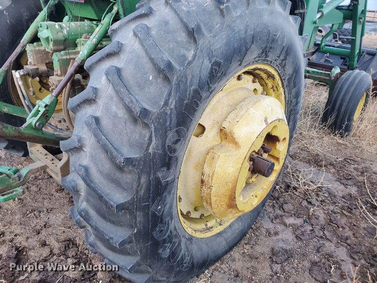 image for item HW9633 1976 John Deere 4630  tractor