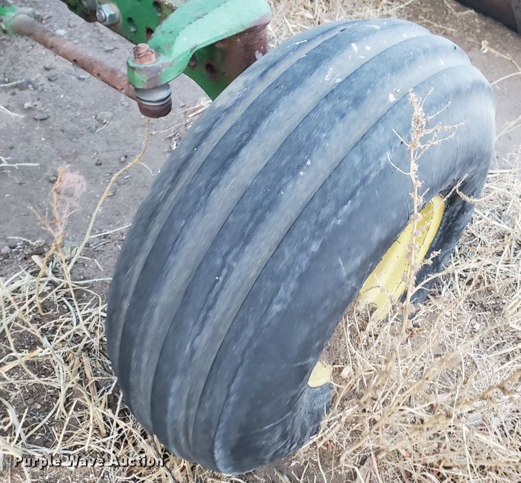 image for item HW9633 1976 John Deere 4630  tractor