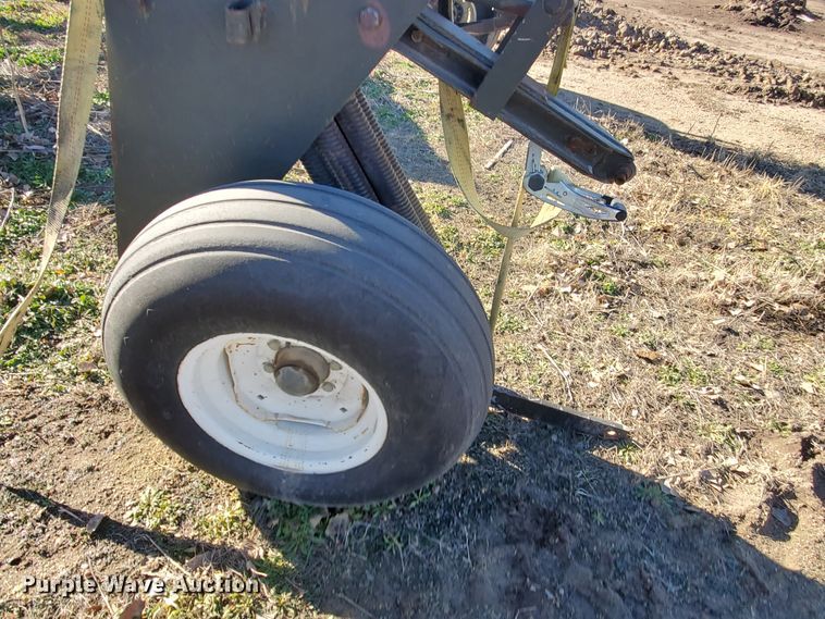 image for item HW9663 Hesston 1170 Hydroswing carriage