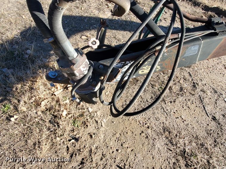 image for item HW9663 Hesston 1170 Hydroswing carriage