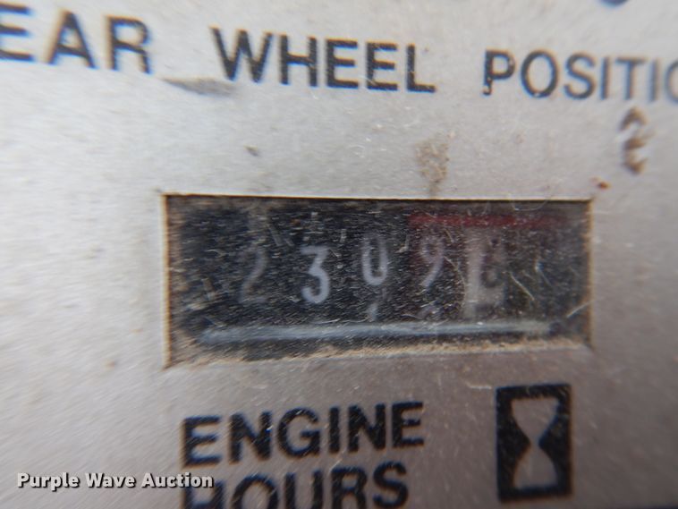 image for item HX9528 Case IH 4894  4WD tractor