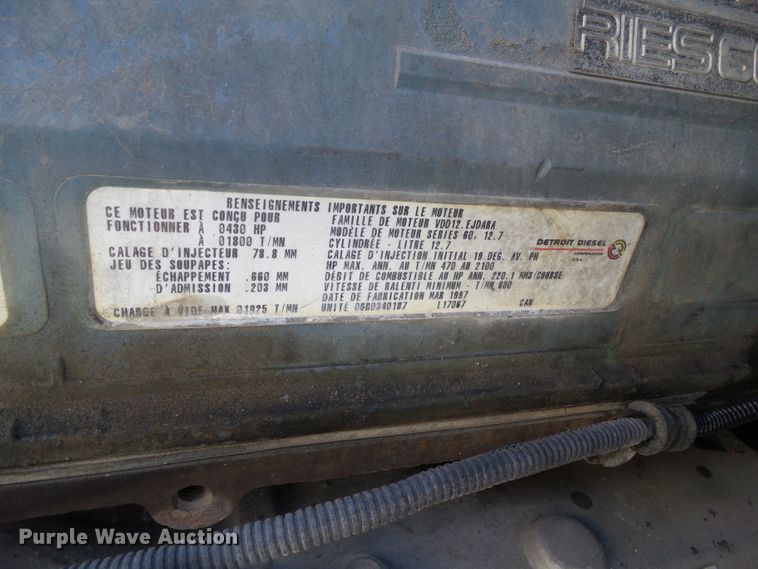 image for item DA7057 1997 Freightliner FLC120  semi truck