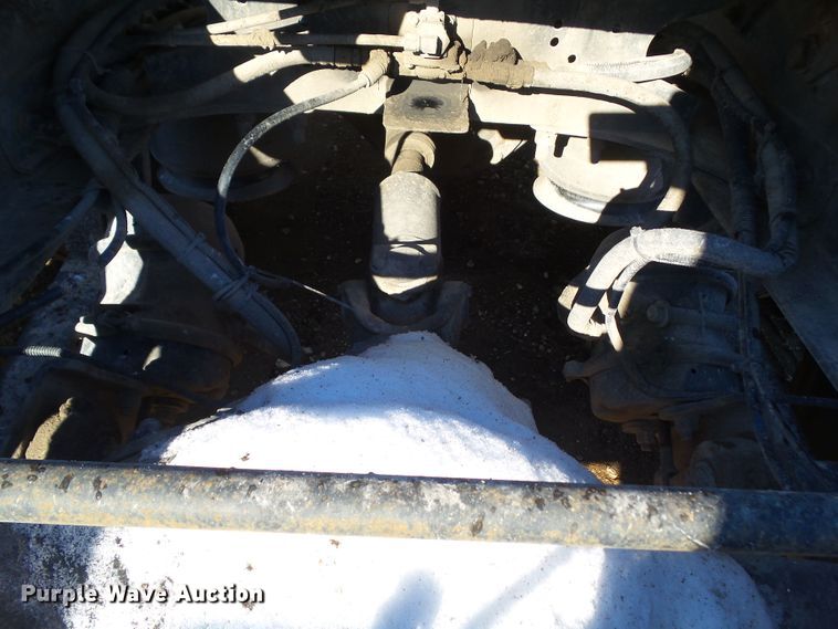 image for item DA7057 1997 Freightliner FLC120  semi truck