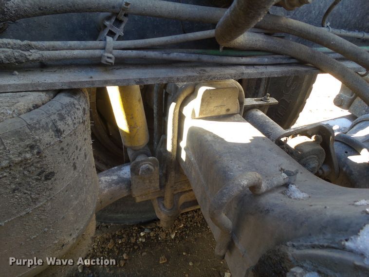 image for item DA7057 1997 Freightliner FLC120  semi truck