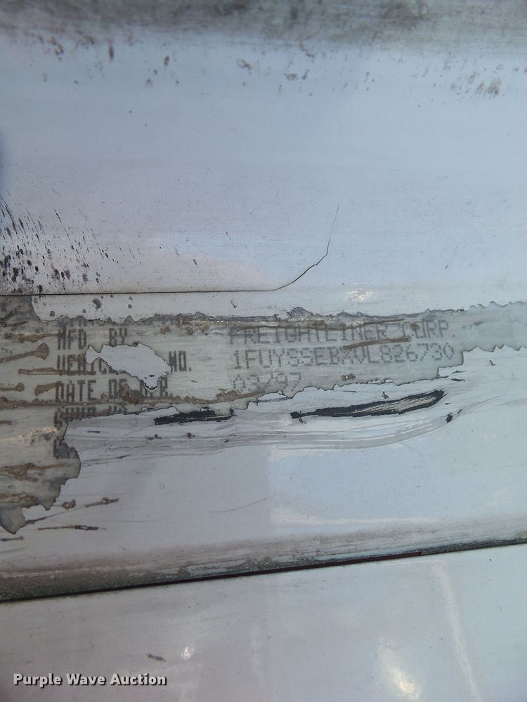 image for item DA7057 1997 Freightliner FLC120  semi truck