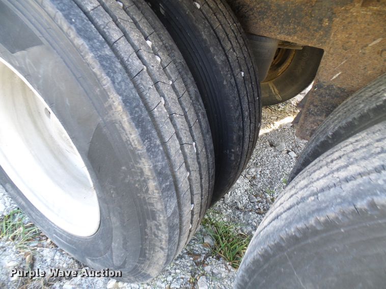 image for item DC2809 1999 Timpte double hopper bottom grain trailer