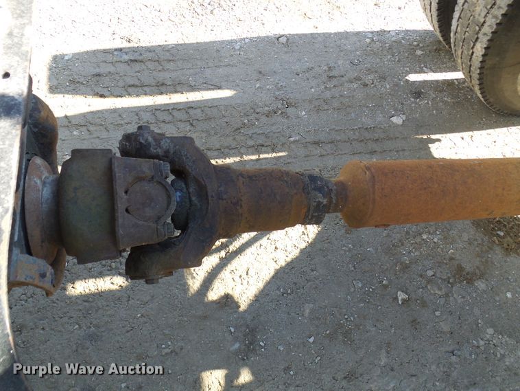 image for item DC2810 1993 International 8100  semi truck