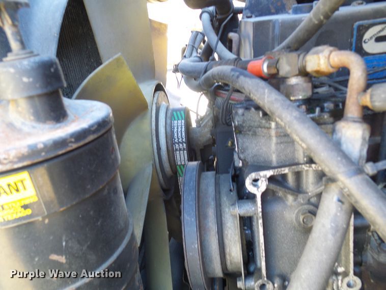 image for item DC2810 1993 International 8100  semi truck