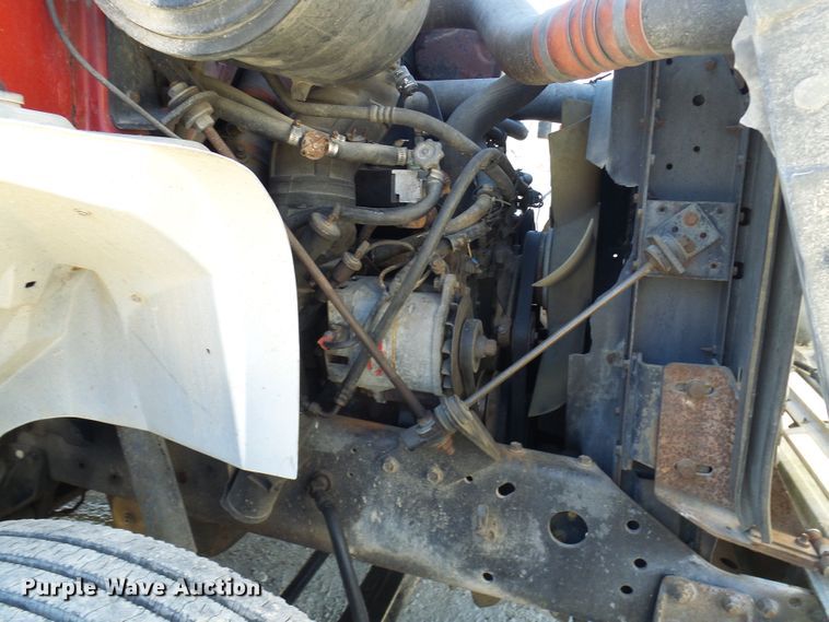 image for item DC2810 1993 International 8100  semi truck